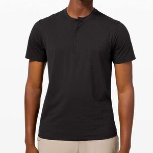 Lululemon Men’s The Fundamental Short Sleeve Black Henley Shirt